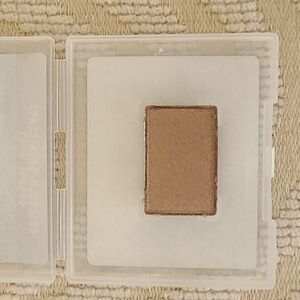 Mary Kay Rosegold Eyeshadow.